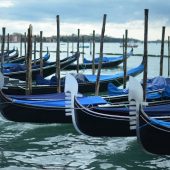 venice-gondolas-italy-973636.jpg